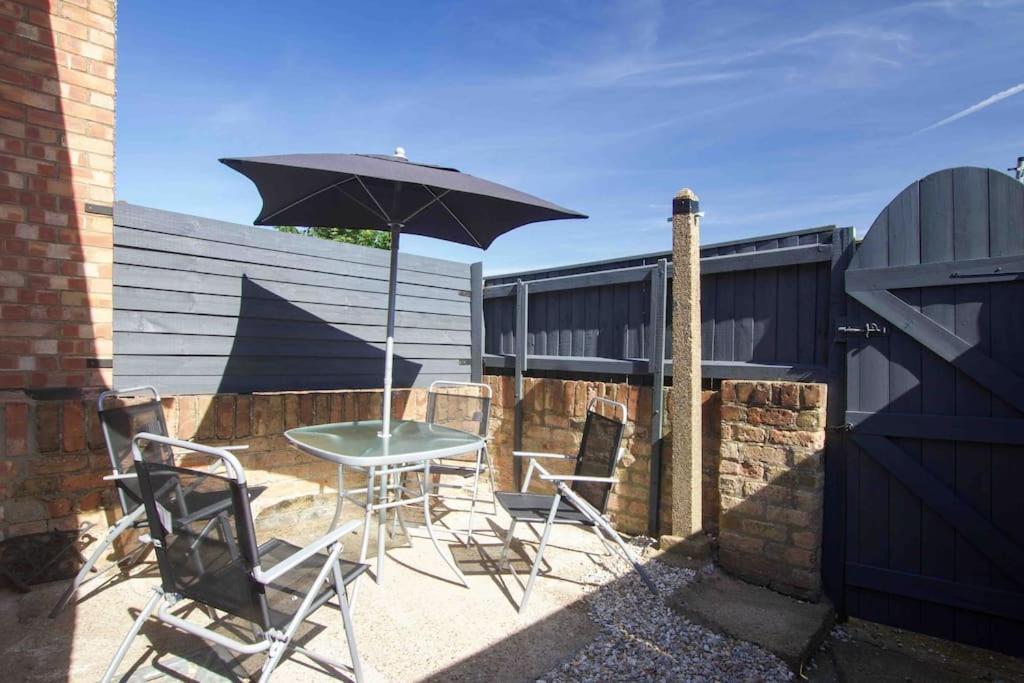 Beautiful 2 Bedroom House Close To The Seaside 클리소프스 외부 사진